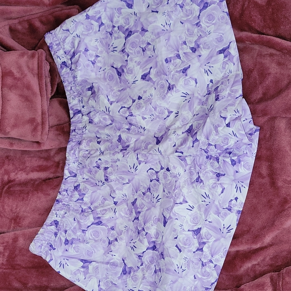 Nike women's shorts nwot - Picture 4 of 4